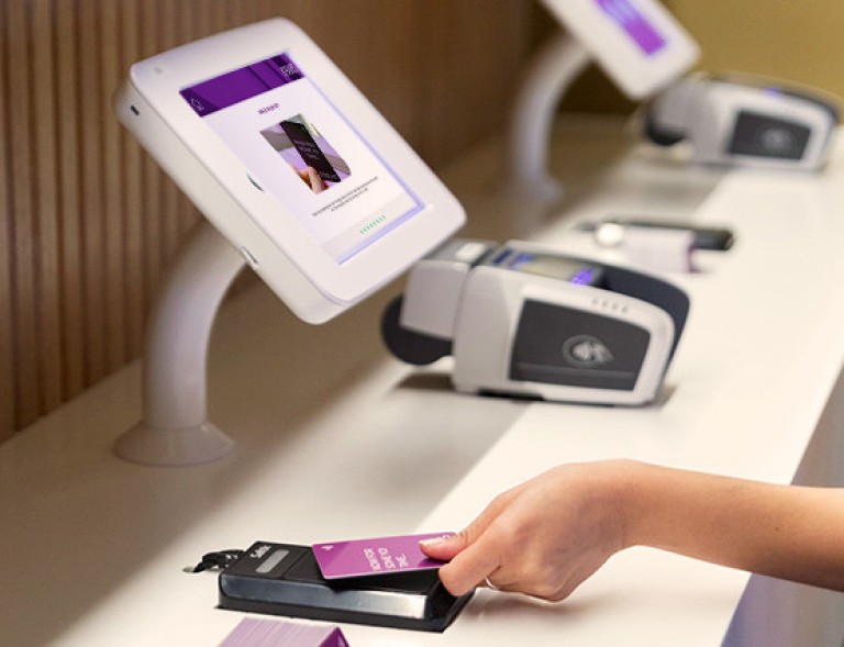 self-check-in-kiosk-hotels